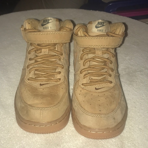 Nike Air Force 1 Flax/Tan hightop - Picture 2 of 5